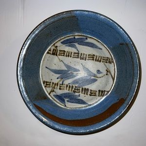 Handcrafted pottery plate signed 1984
Glazed stoneware clay pottery